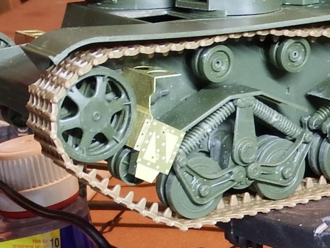 HobbyBoss 81011 1/35 Soviet T-35 Heavy Tank Tracks Model Kit